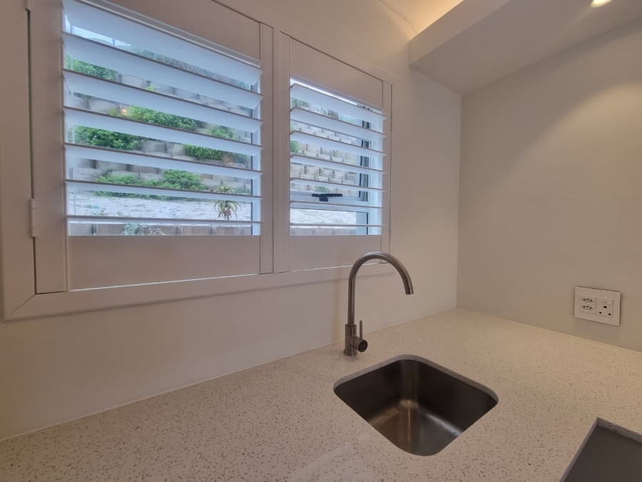 To Let 2 Bedroom Property for Rent in Big Bay Western Cape